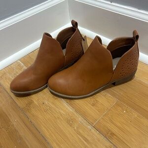 Brand New Vepose New York Women's Ankle Boots - Size 7, Brown, With Tags